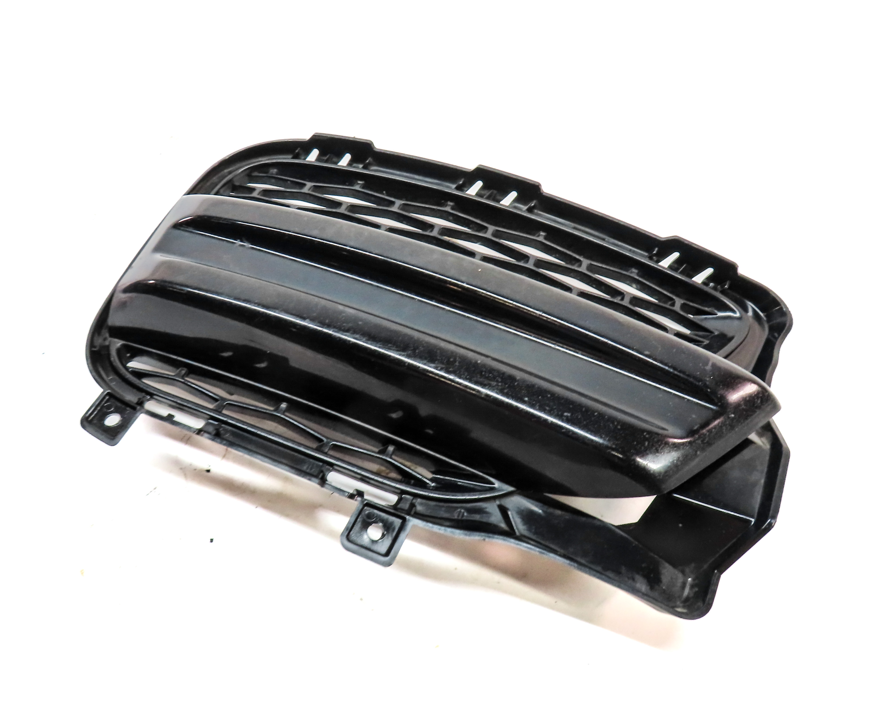 2014-2017 RANGE ROVER SPORT (L494) RIGHT FRONT PASSENGER FOGLIGHT GRILLE TRIM — exact item pictured